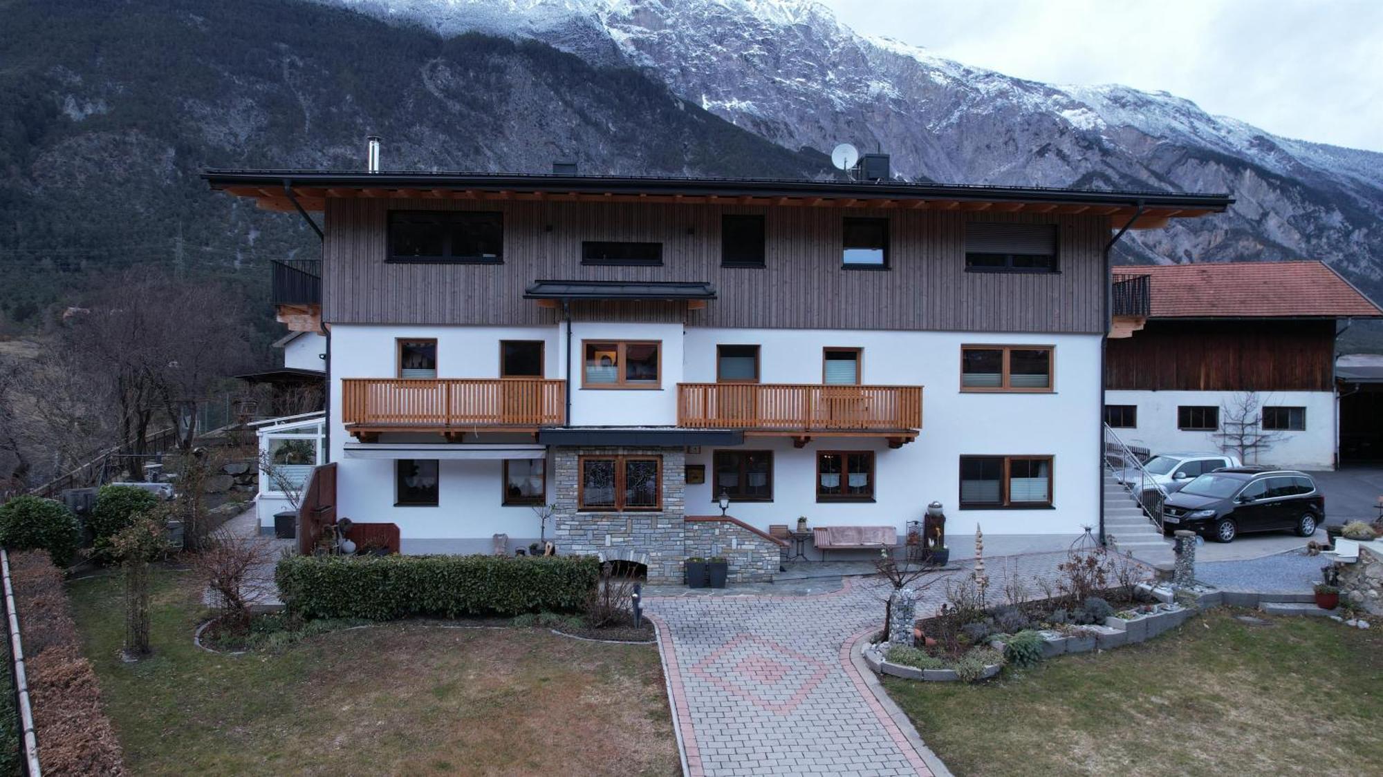 Gaestehaus Koell Roppen Bagian luar foto