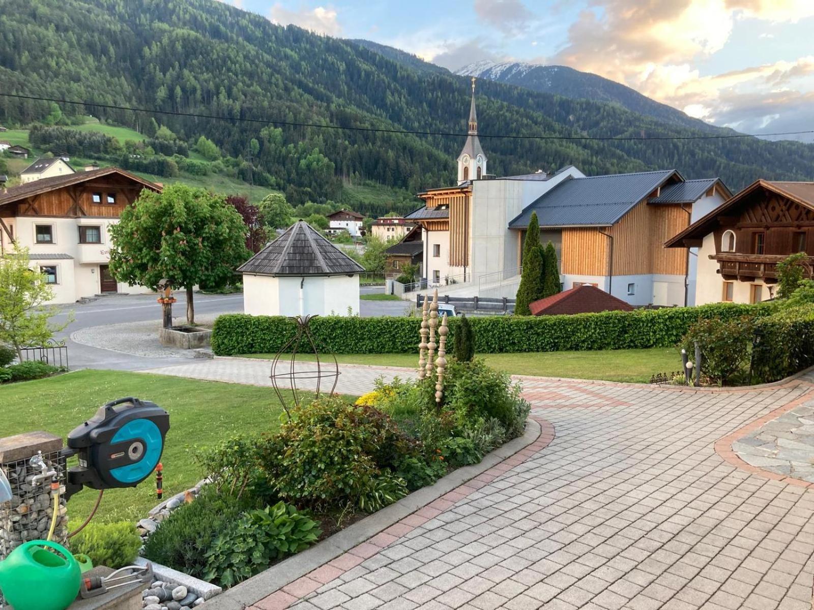 Gaestehaus Koell Roppen Bagian luar foto