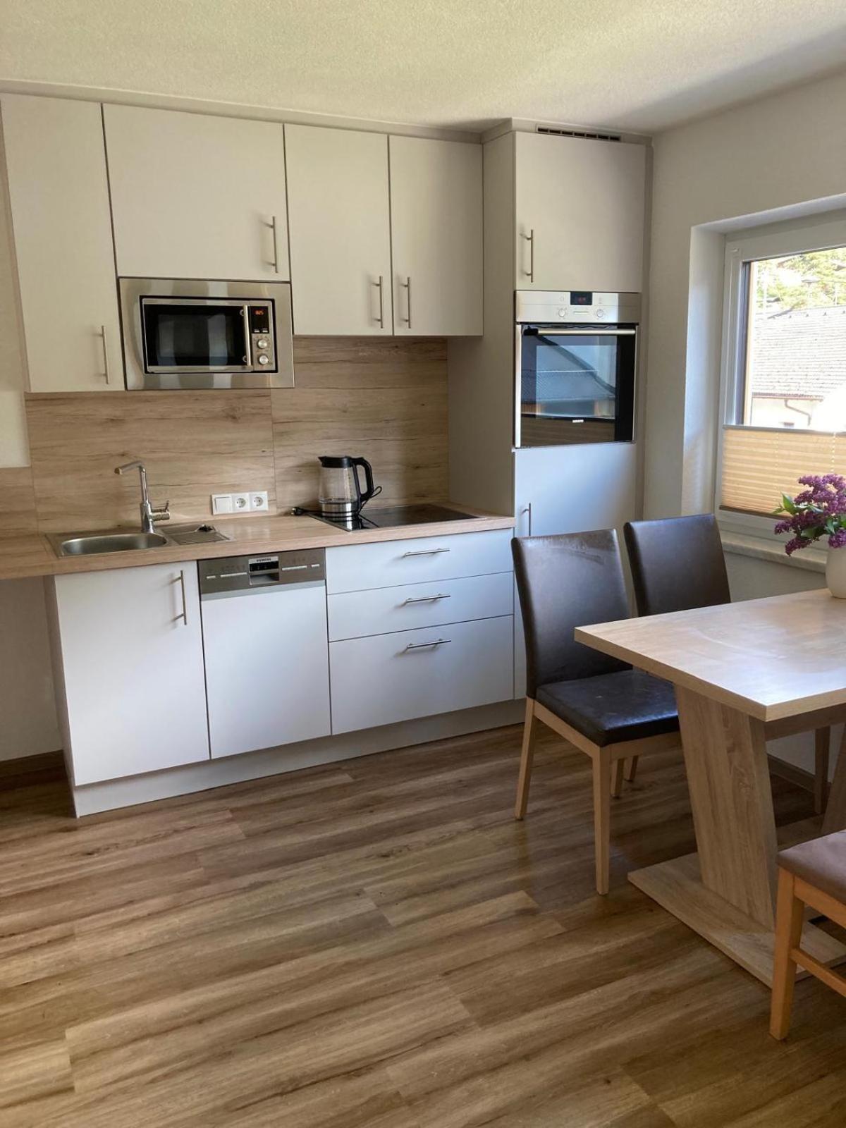 Gaestehaus Koell Roppen Bagian luar foto